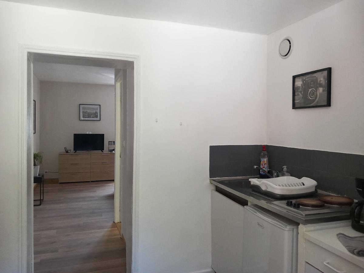 Studio Bleu Tout Equipe Avec Wifi Le Creusot Exteriör bild